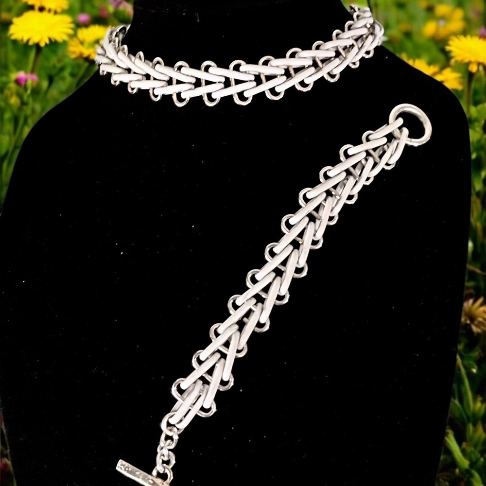 White & Silver Tone Chain Intricate Choker Necklace Bracelet Demi Pauere Set - Picture 3 of 3